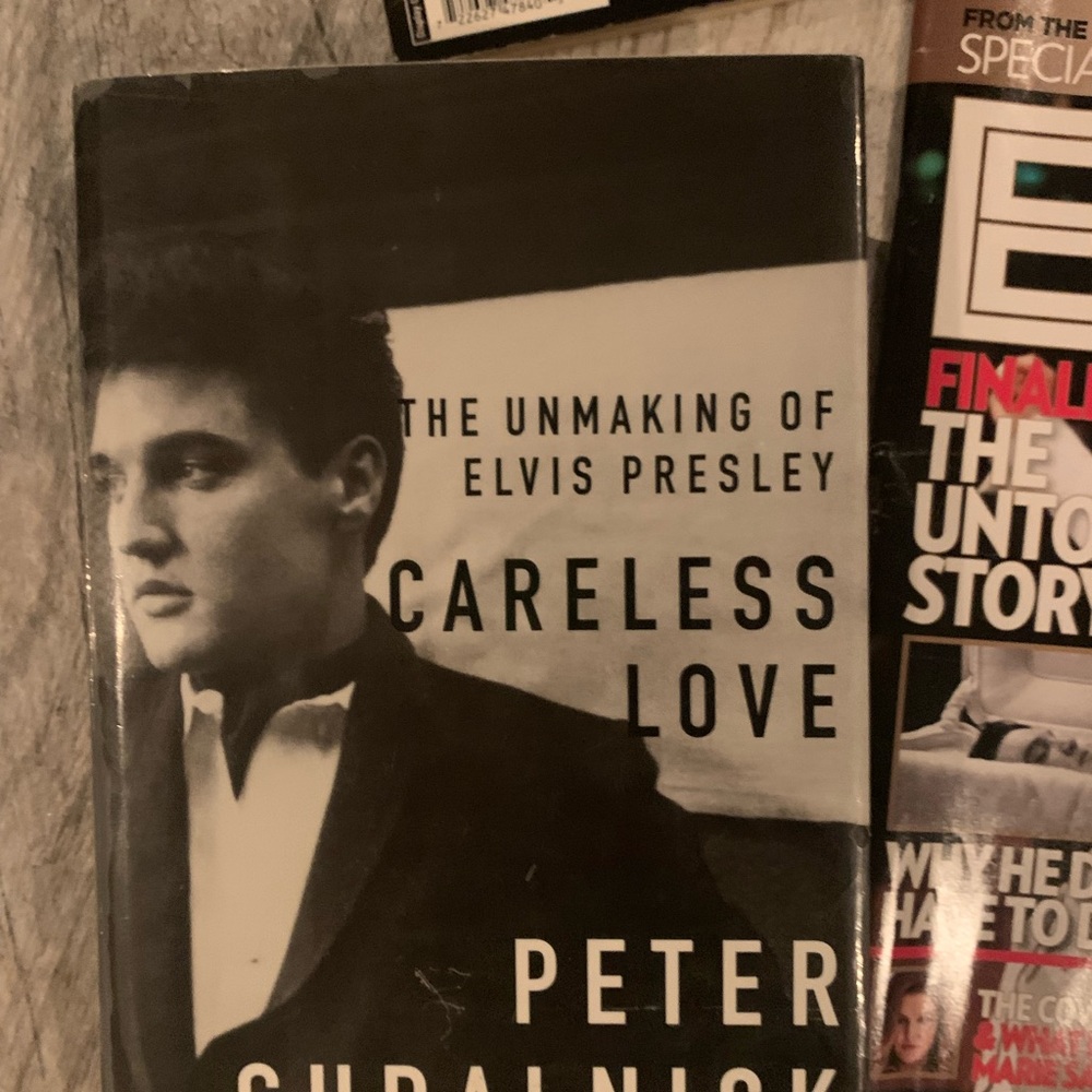 Elvis Book Collection - Picture 5 of 7